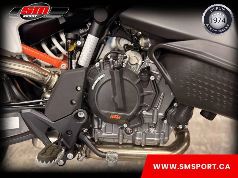 2024 Ktm 890 Smt alt