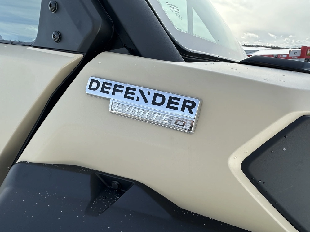 2026 Can-am Defender Ltd Hd11 alt