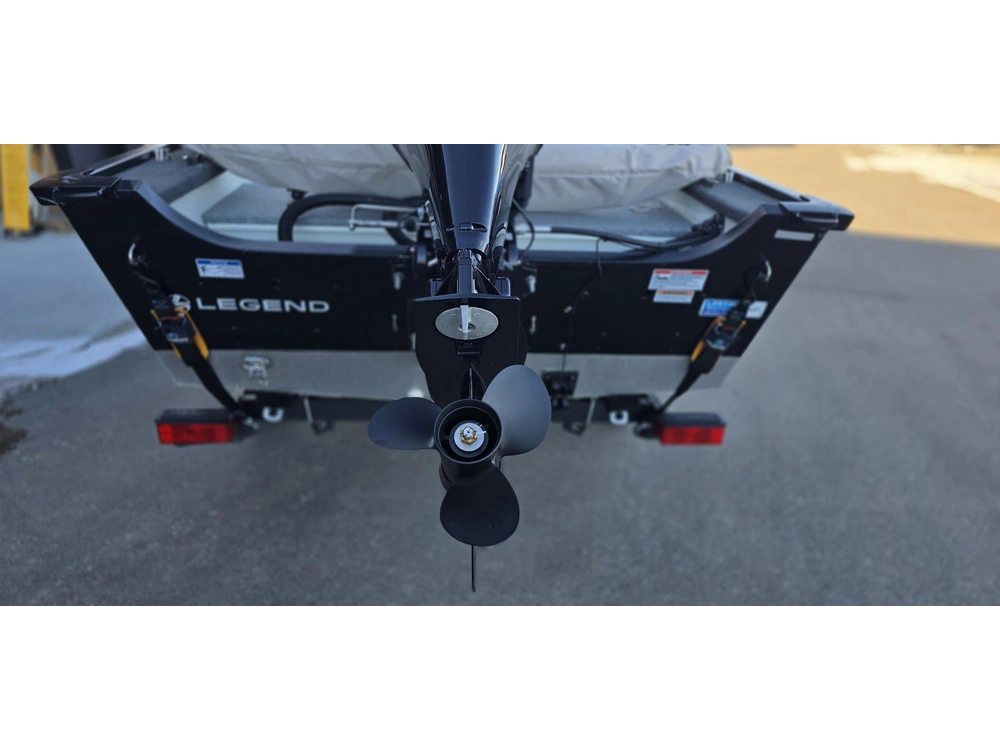 2023 Legend R15 Sc alt