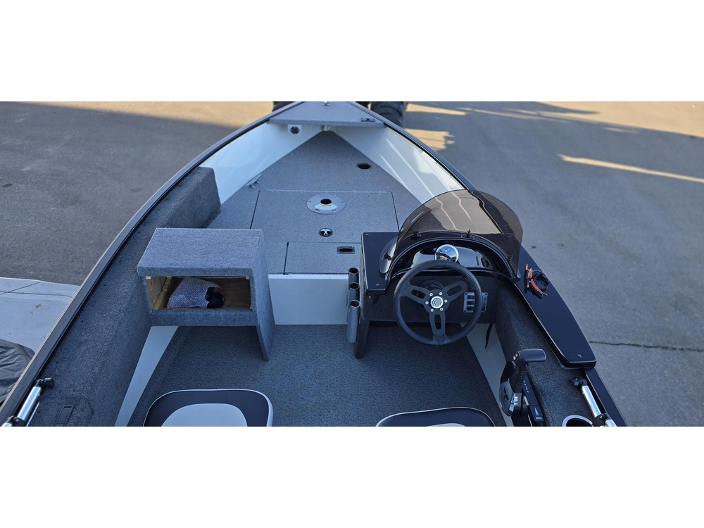 2023 Legend R15 Sc alt