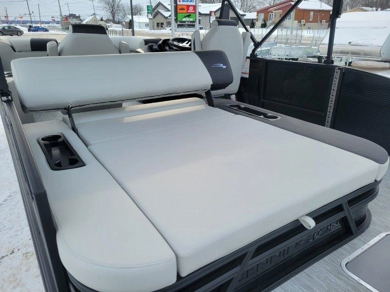 Bennington Marine 22 S Swingback 3t Noir 2026 alt