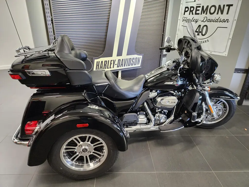 2024 Harley-Davidson FLHTCUTG Tri Glide Ultra FLHTCUTG
