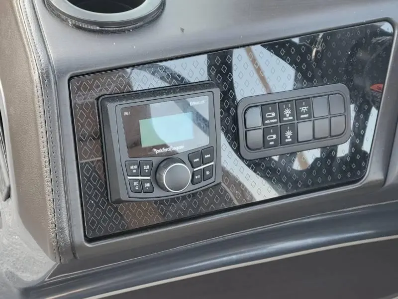 2026 Bennington Marine 22 M SWINGBACK 3T BLANC thumbnail 16