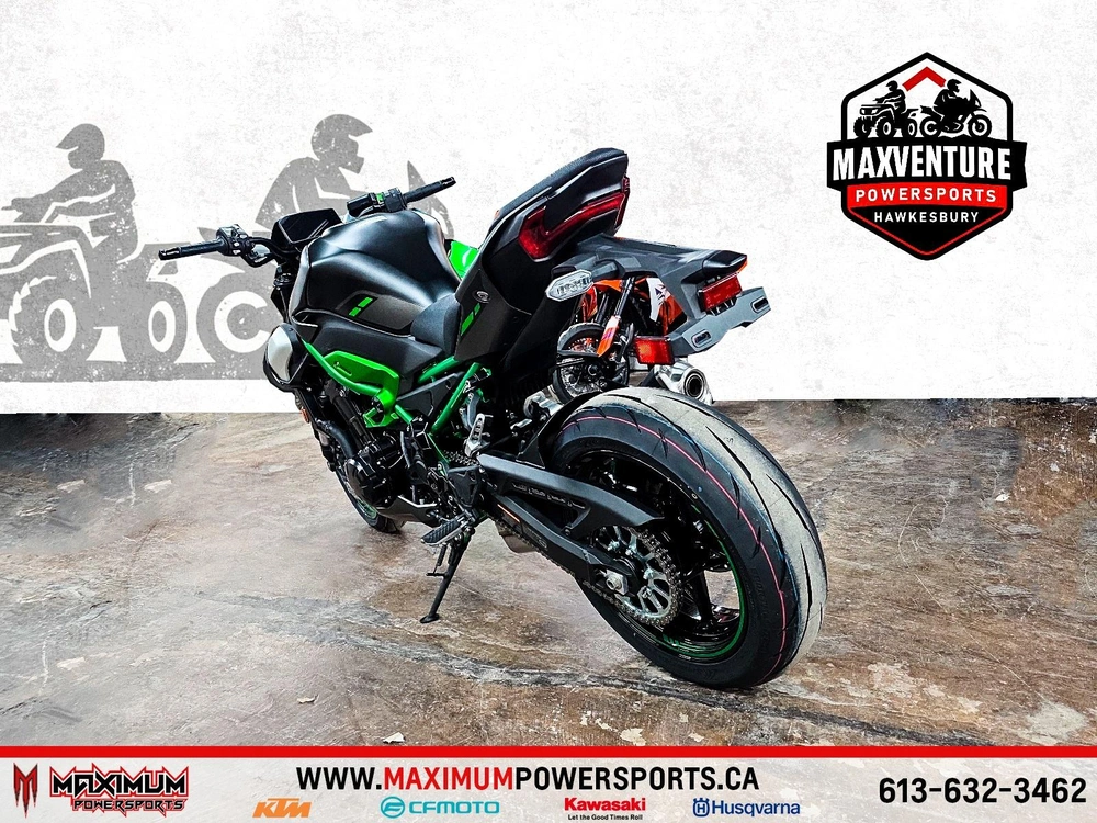 Kawasaki Z900 2025 alt