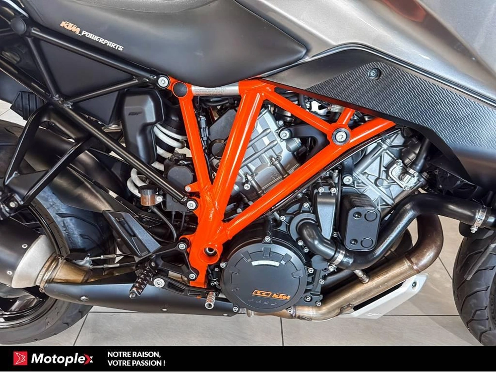 Ktm Superduke Gt 1290r 2017 alt