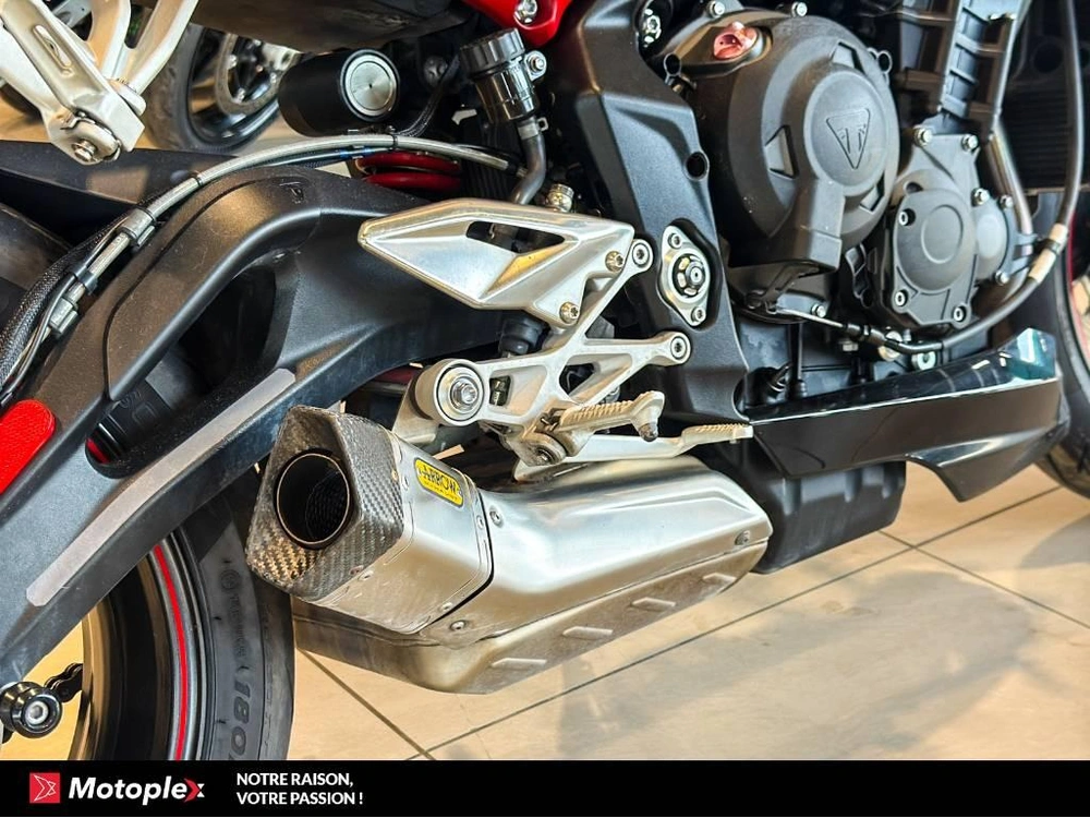 2018 Triumph Street Triple R alt