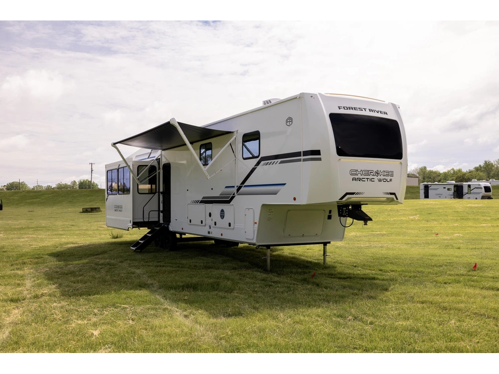 Arctic Wolf 3650 Suite 2026 alt