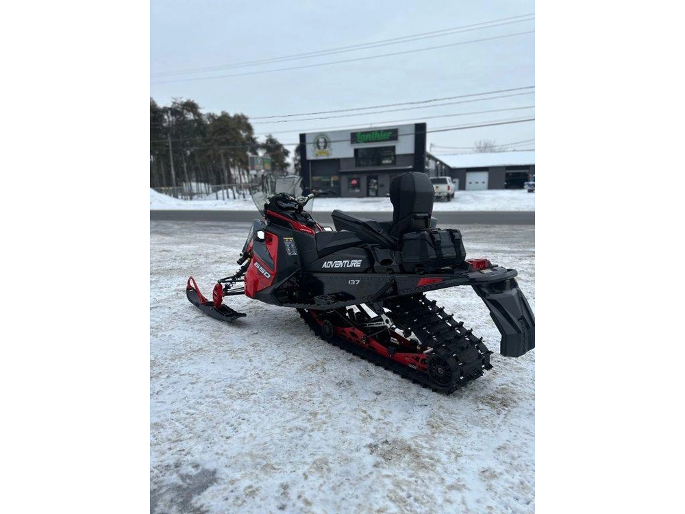 Polaris 650 Indy Adventure 137 2024 alt