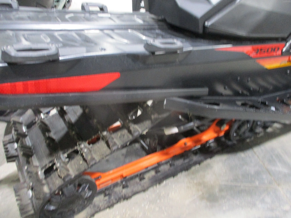 2025 Lynx Rave Gls 860 Etec Turbo R Lmsb alt