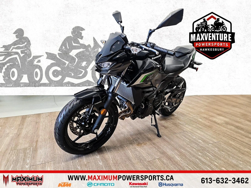 Kawasaki Z500 2024 alt