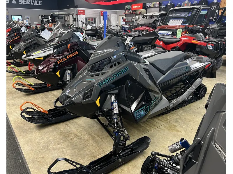 2024 Polaris INDY® VR1 Patriot Boost 137