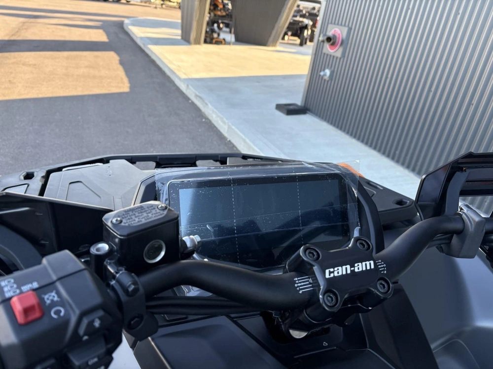 2026 Can-am Outlander Xt-p 1000r With Smart-shox & 10.25 In. Infotainment 4htj alt