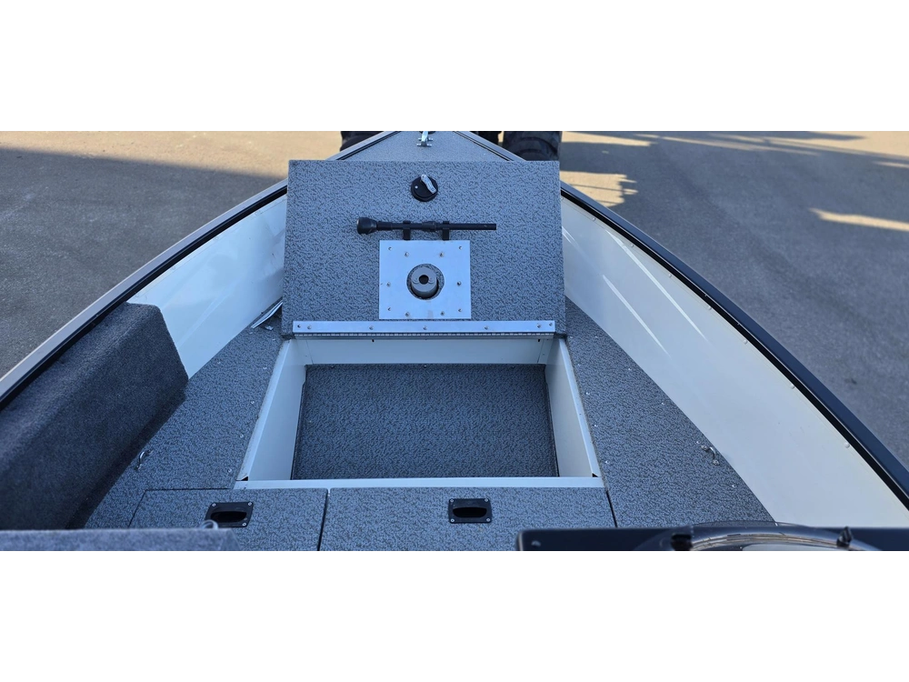 2023 Legend R15 Sc alt