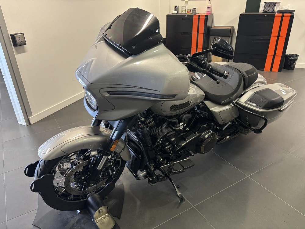 Harley-davidson Cvo Street Glide Flhxse Flhxse 2023