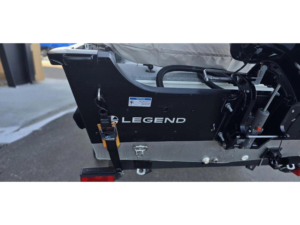 2023 Legend R15 Sc alt