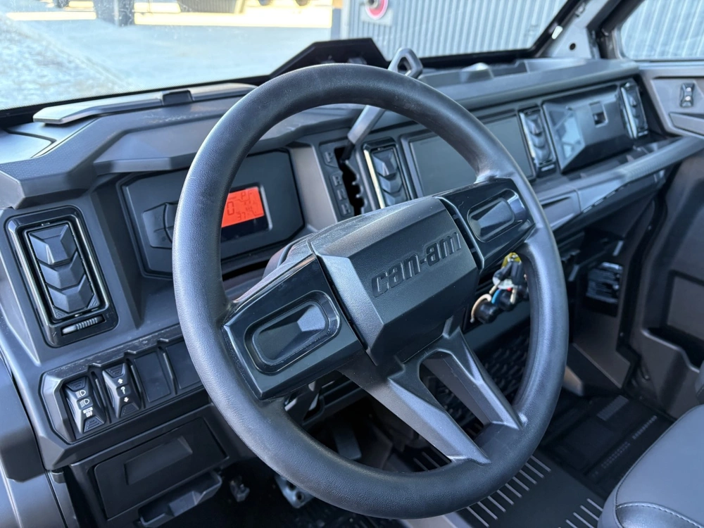 2026 Can-am Defender Xt Cab Hd11-7lte alt