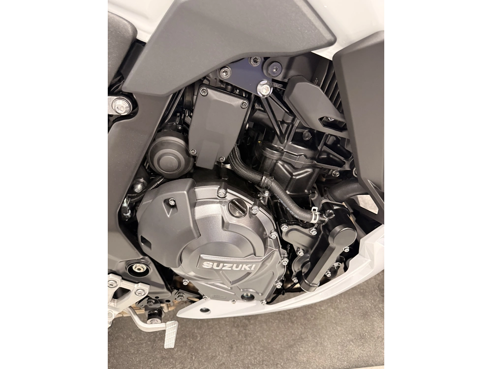 Suzuki Gsx-8r Gsx8-r 2026 alt