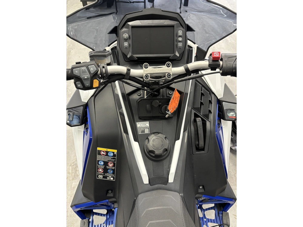 Polaris Indy Adventure 850 137 2023 alt