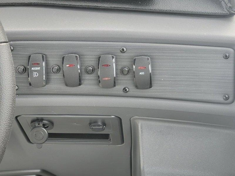 Bennington Marine 22 S Swingback 3t Noir 2026 alt