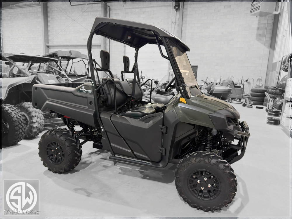 2026 Honda Pioneer 700-2p Dlx alt