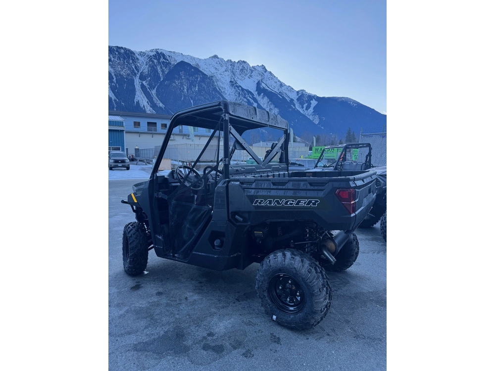 2026 Polaris Ranger 1000 Eps W/roof - Sage Green *$142 Bi-weekly* alt