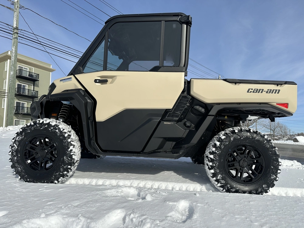 2026 Can-am Defender Ltd Hd11 alt