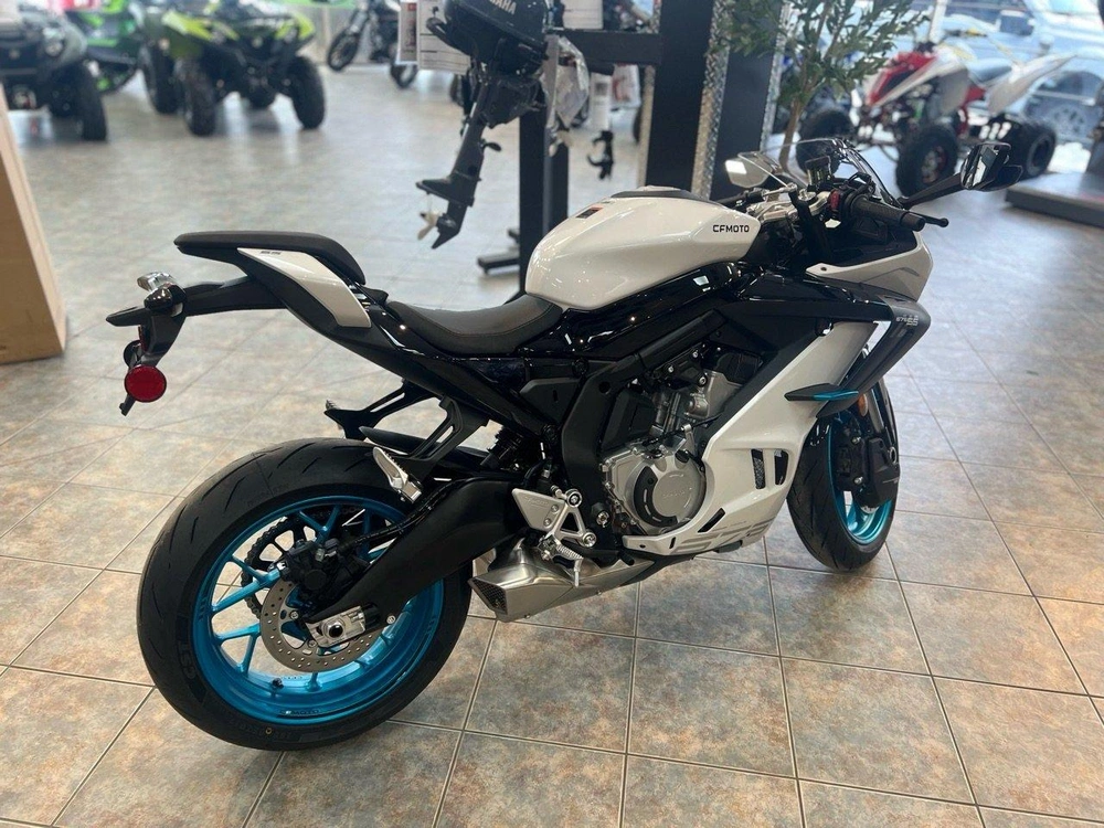2026 Cfmoto 675ss alt