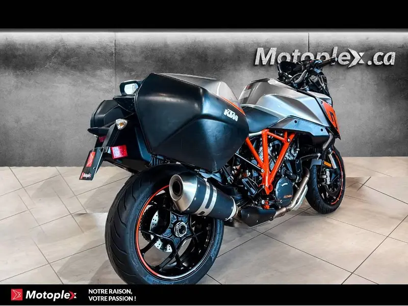 2017 KTM SUPERDUKE GT 1290R