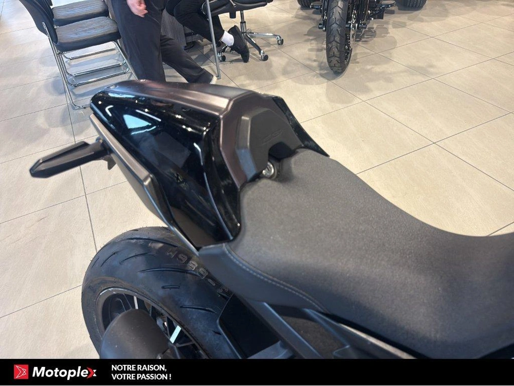 Honda Cb1000r 2022 alt