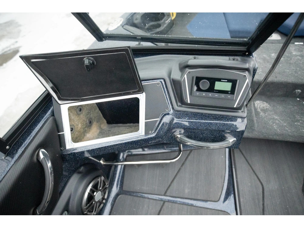 2025 Skeeter Products Solera 189 alt