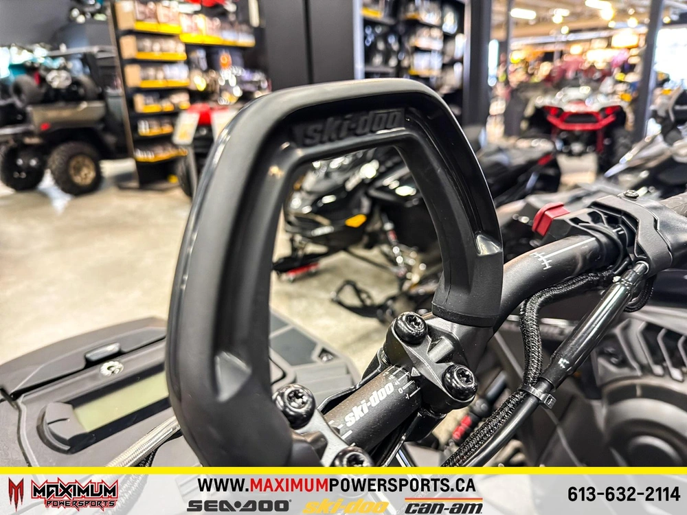 Ski-doo Summit 850 146 2024 alt