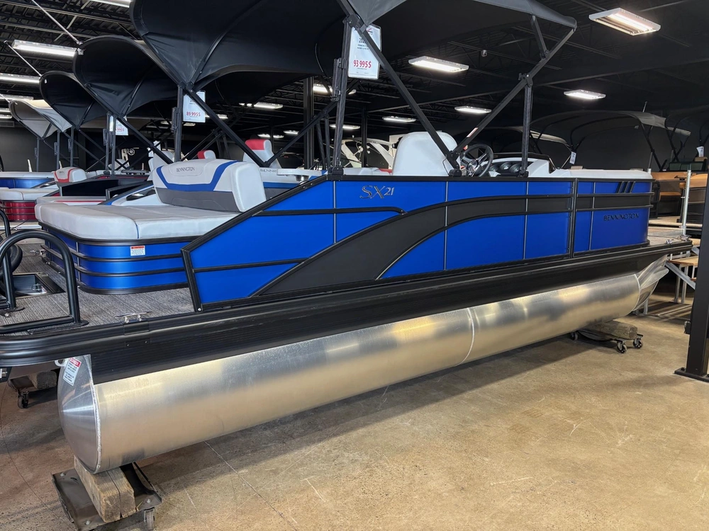 Bennington Marine 21 Sxsbsr 2025 alt