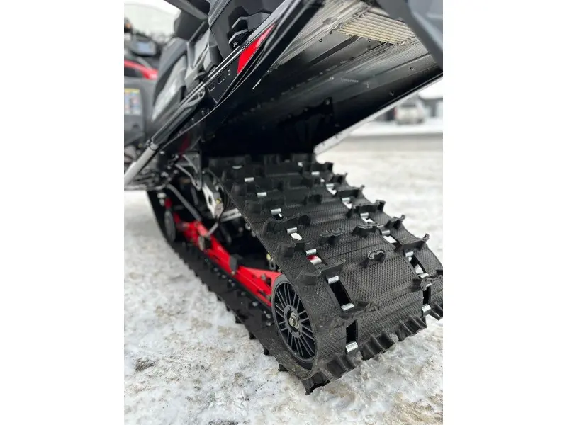 2024 Polaris 650 INDY ADVENTURE 137