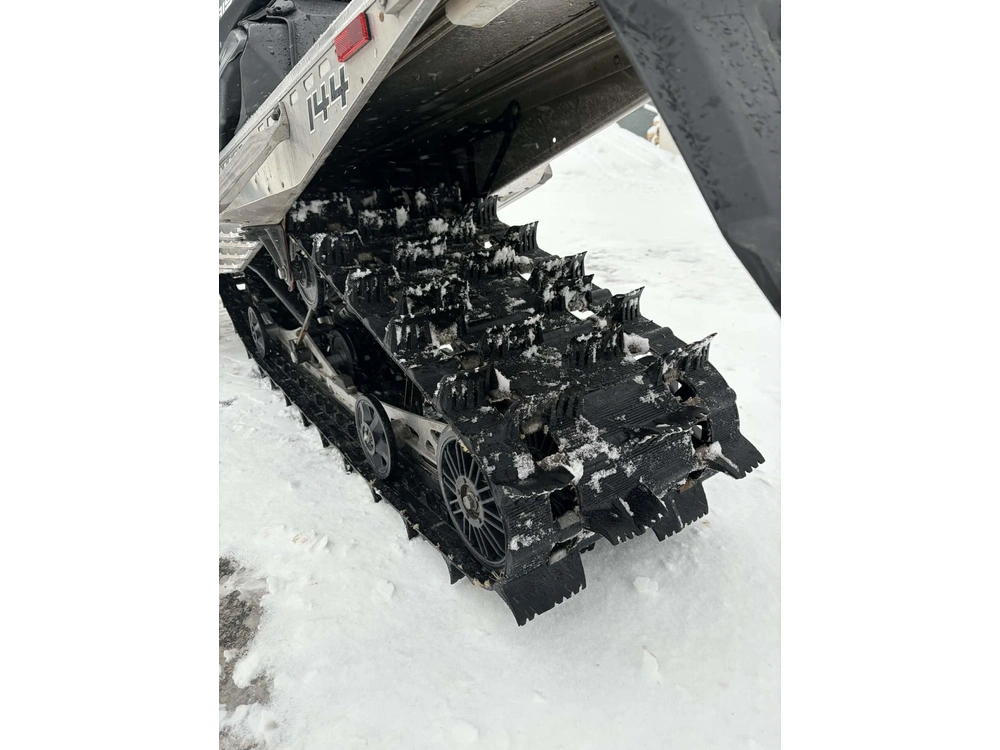 2017 Polaris 800 Switchback alt