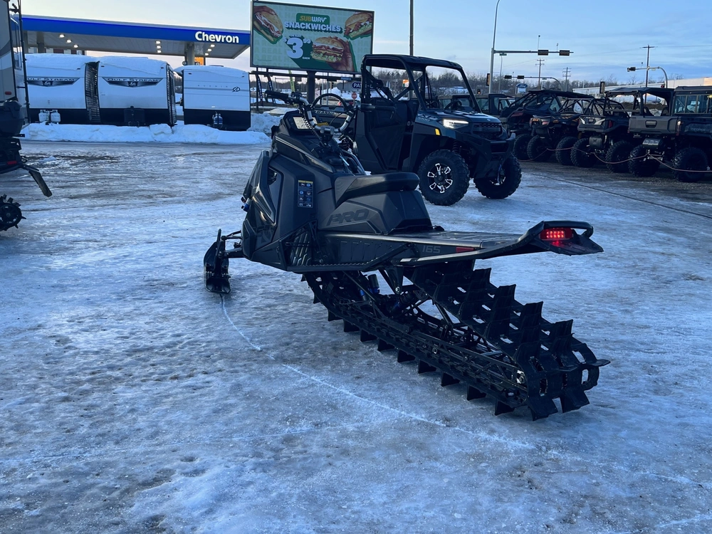 2024 Polaris Boost Pro Rmk 165x3.25 alt