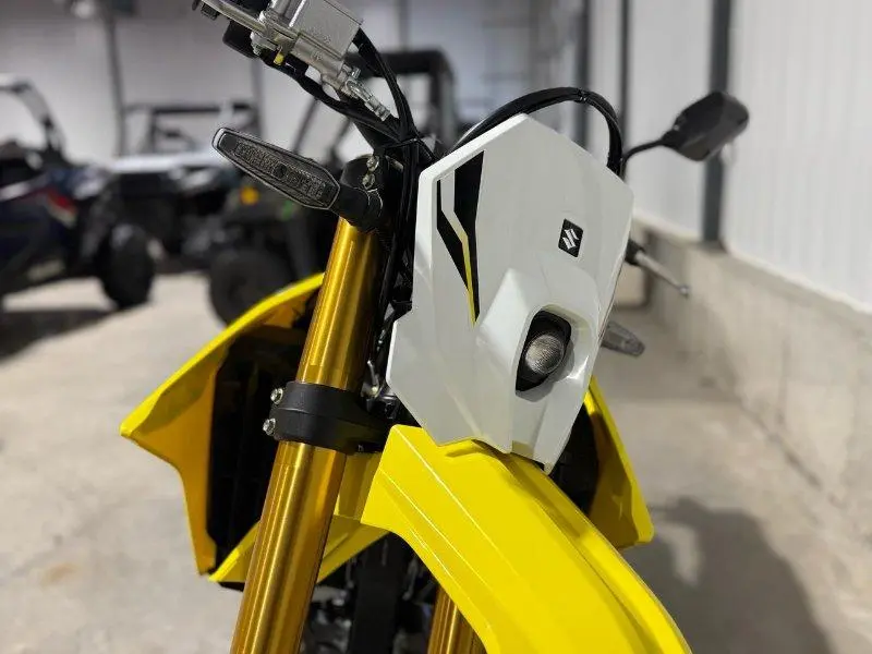 2025 Suzuki DR-Z4S thumbnail 4