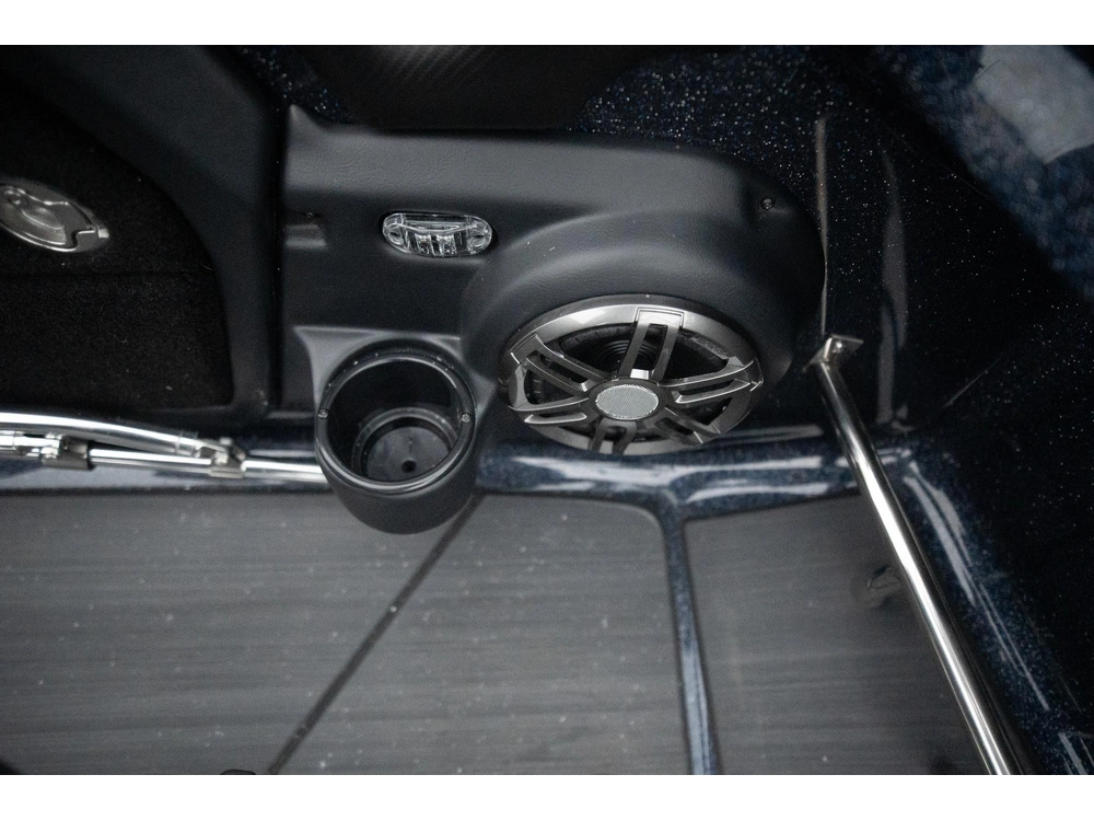 2025 Skeeter Products Solera 189 alt