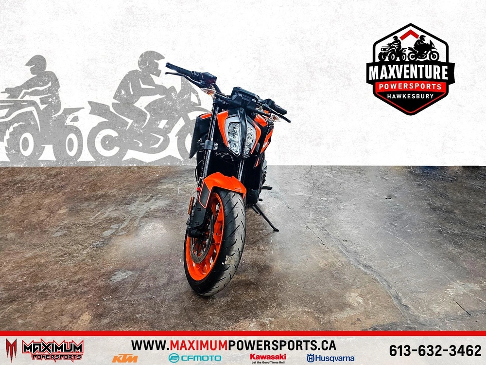 Ktm 890 Duke Gp 2022 alt