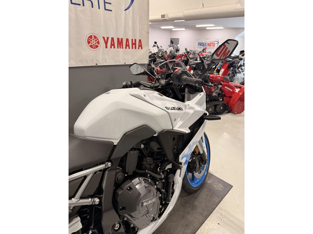 Suzuki Gsx-8r Gsx8-r 2026 alt