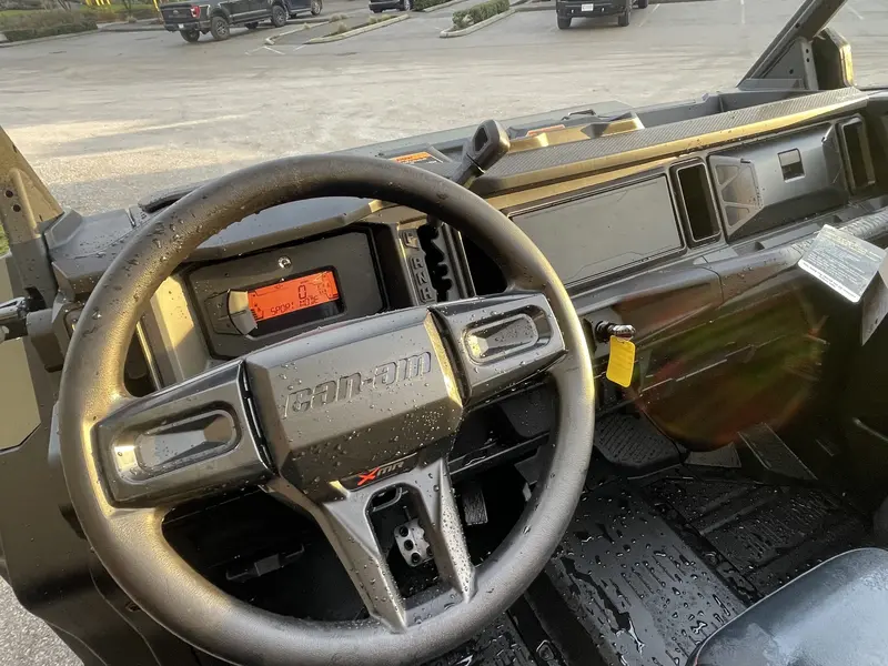 2026 Can-Am DEFENDER X MR HD11 WITH HALF DOORS thumbnail 9