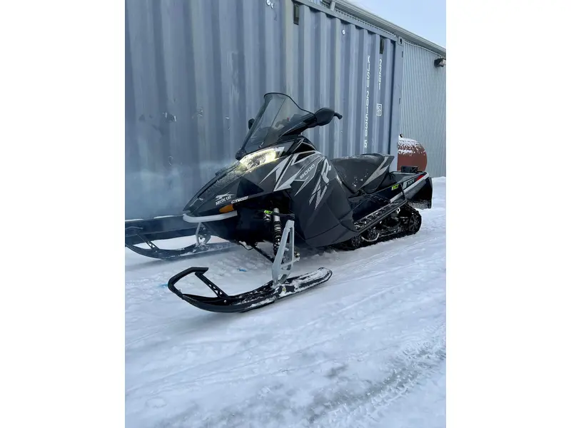2019 Arctic Cat ZR8000