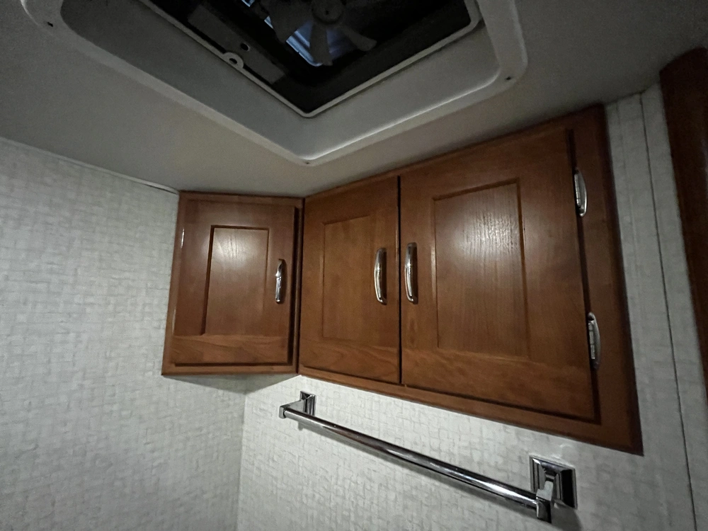 2018 Winnebago Minnie Winnie 31g alt