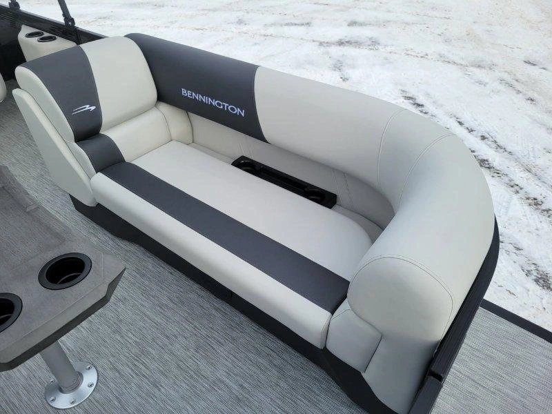 Bennington Marine 22 S Swingback 3t Noir 2026 alt
