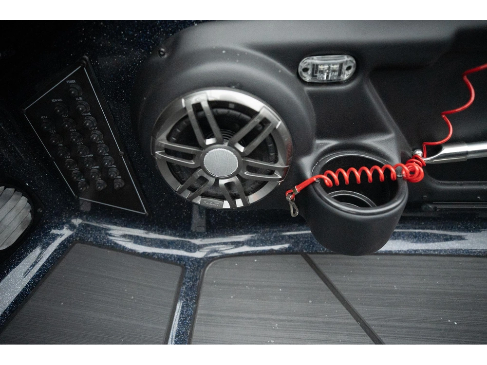 2025 Skeeter Products Solera 189 alt