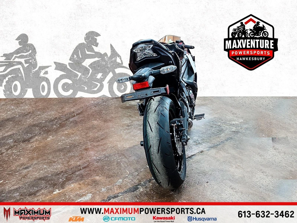 2025 Kawasaki Ninja 650 alt