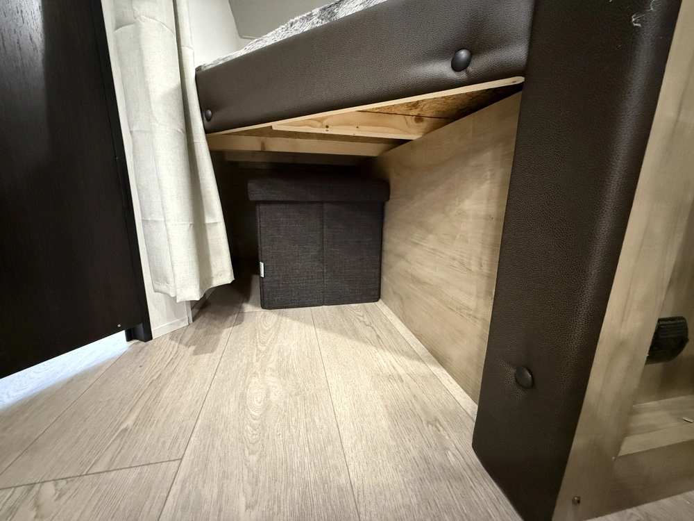 Cherokee 23dbh Grey Wolf 2026 alt