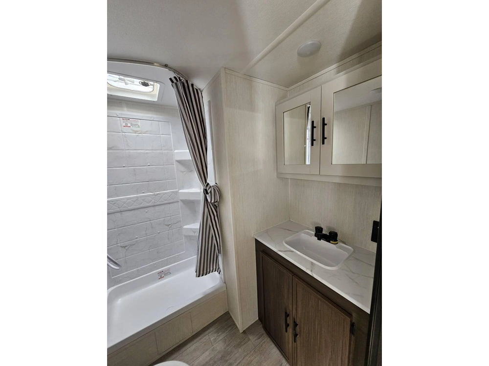 2026 Prime Time Avenger 27rei alt