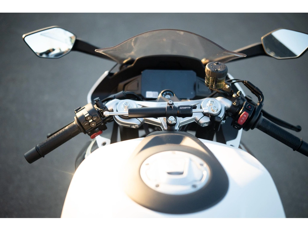 2026 Cfmoto 675ss alt