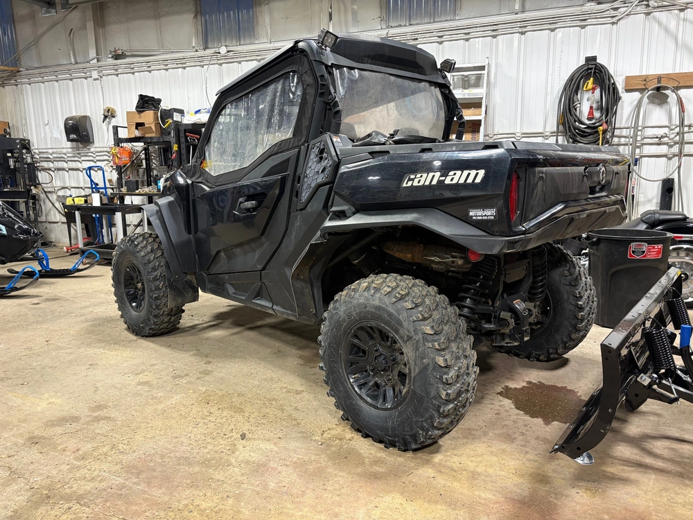 2022 Can-am Commander alt