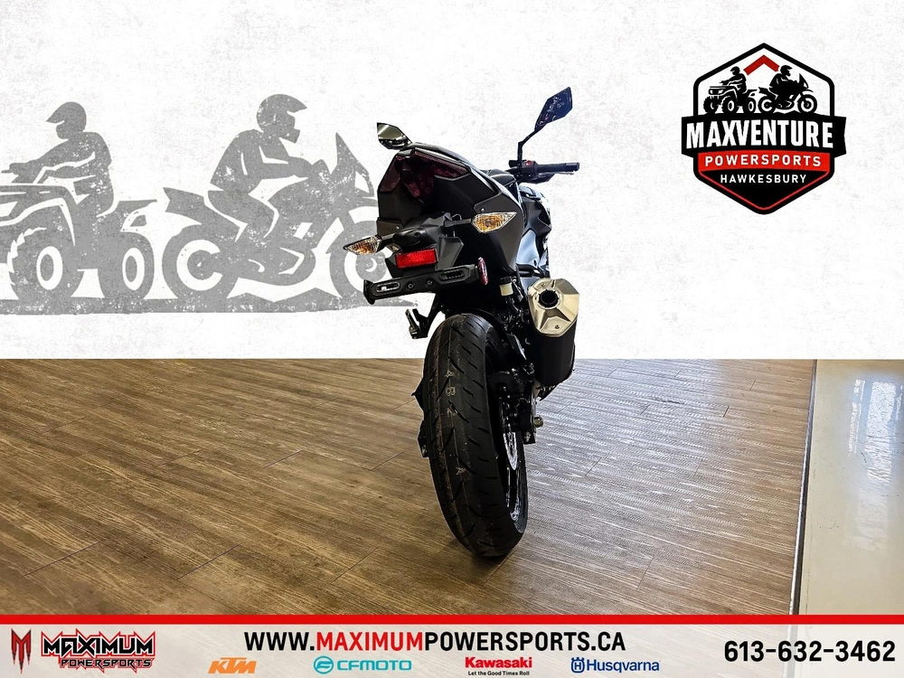 Kawasaki Z500 2024 alt